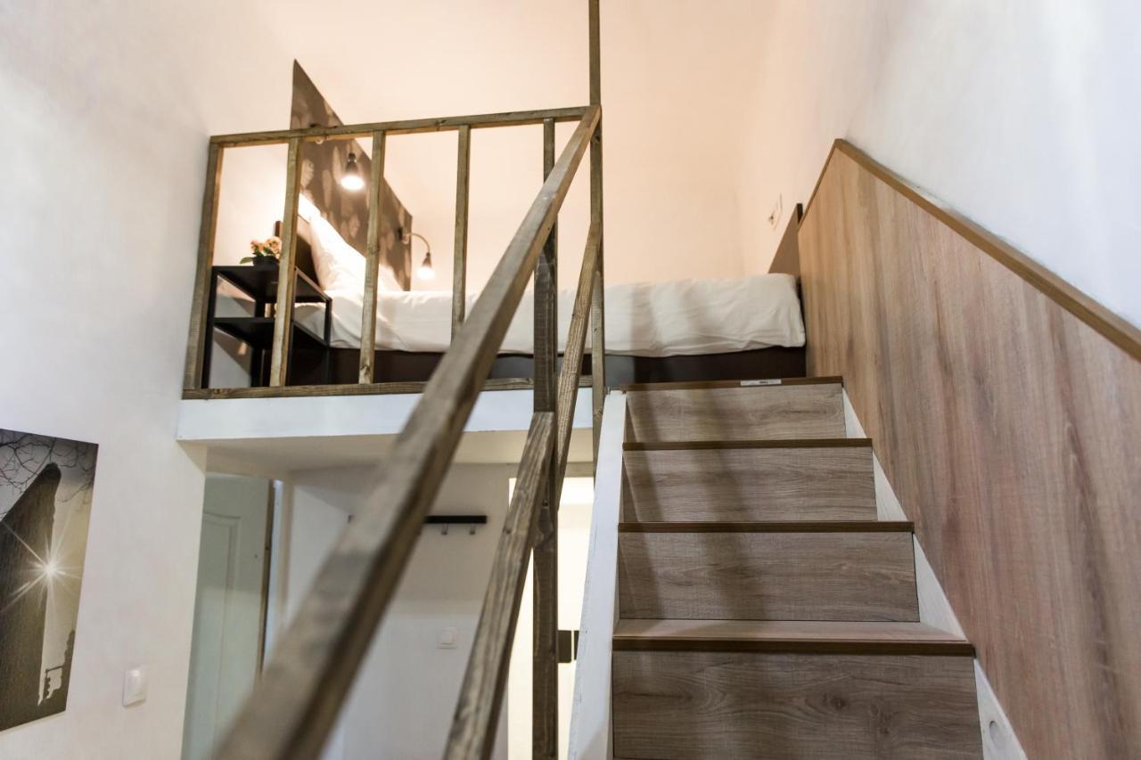 Modern Budget Lofts In The City Centre Budapest Bagian luar foto
