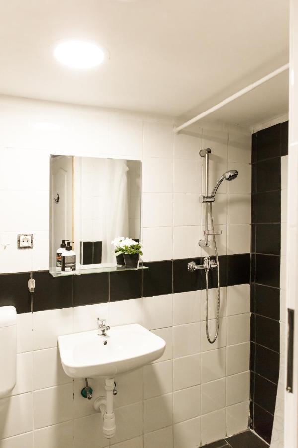 Modern Budget Lofts In The City Centre Budapest Bagian luar foto